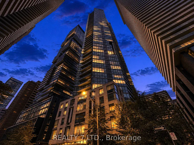 45 Charles St E #1808 — Photo 44