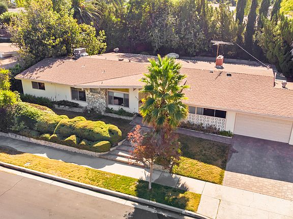5th image of 24300 Caris St