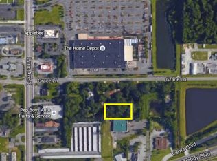 Grace Lane, Jacksonville, FL 32205