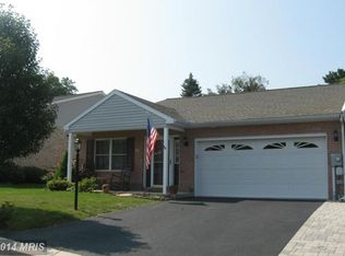 727 Golden Spring Dr, Waynesboro, PA 17268