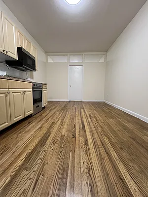 Rented by Five Town Global Realty | media 21