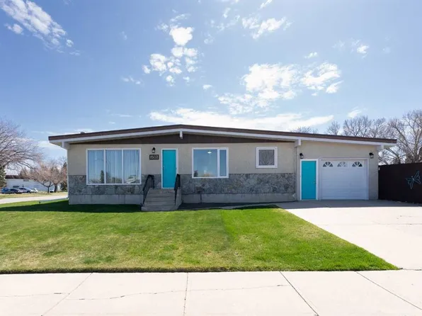 1507 NW Ashgrove Rd S, Lethbridge, AB T1K 3L9