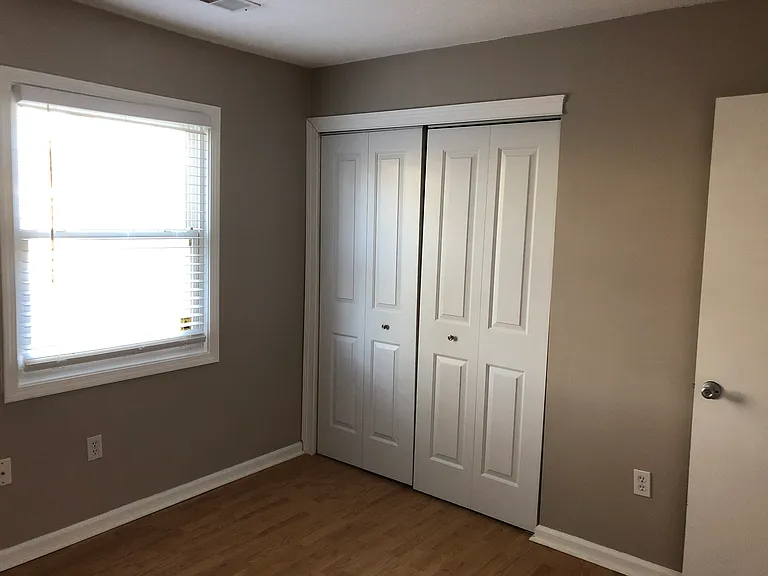 5490 Oak Park Dr — Photo 5