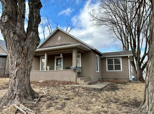 304 E Dakota St, Spring Valley, IL 61362