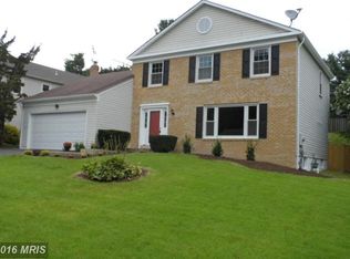 7013 Maple Tree Ln, Springfield, VA 22152