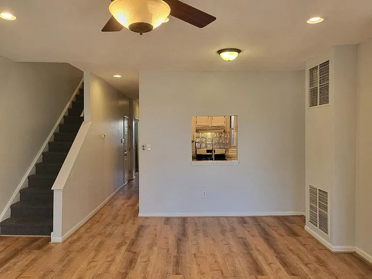 1617 Christian St #2 — Photo 8