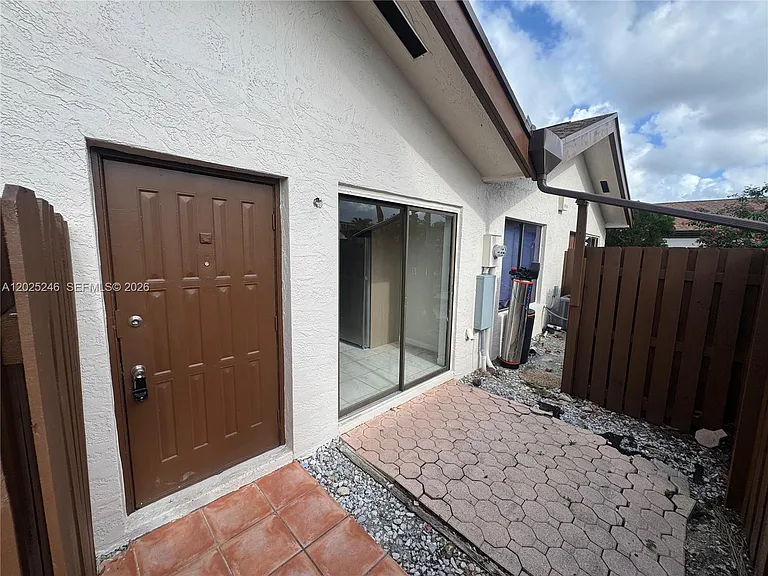 1752 NW 72nd Ave #83 — Photo 3