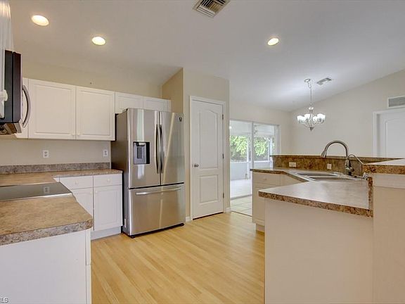 3rd image of 2210 NW 18th Pl