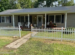 792 Swaggertown Rd, Schenectady, NY 12302