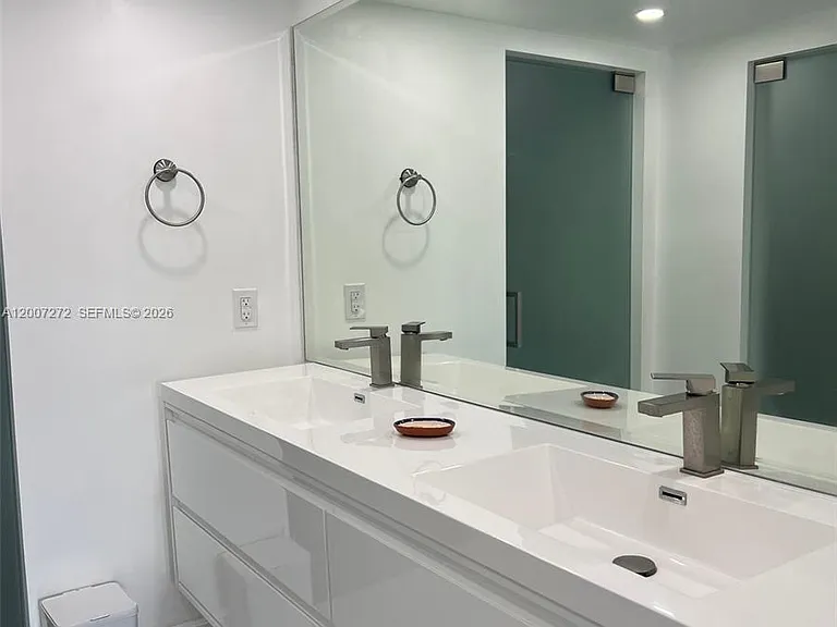 155 Ocean Lane Dr #1011 — Photo 36