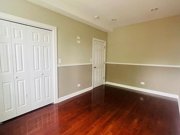 5th image of 9108 Grant Ave #1