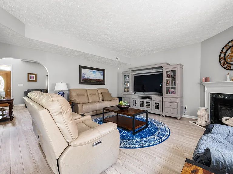 10007 Palmaire Pl — Photo 6