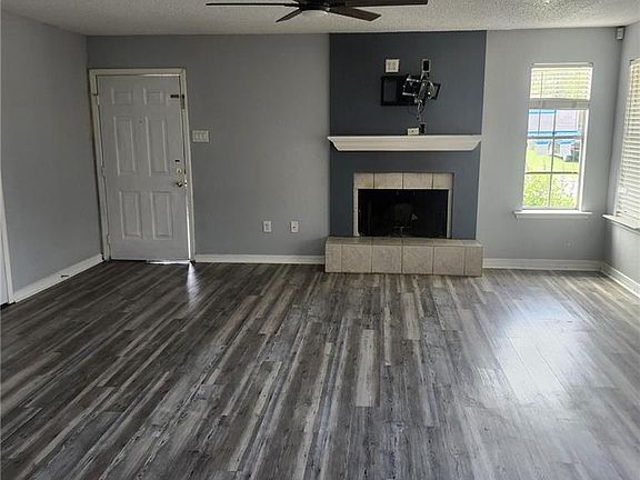 2nd image of 334 River Point Dr