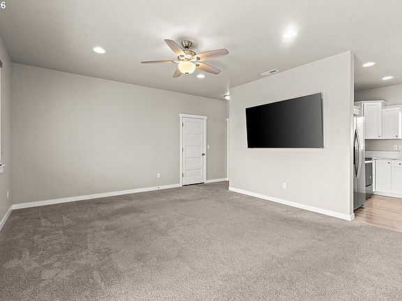 5th image of 1394 SW Tutuilla Rd