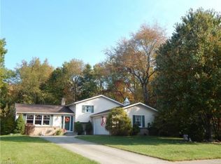 152 Fox Run Dr, Munroe Falls, OH 44262