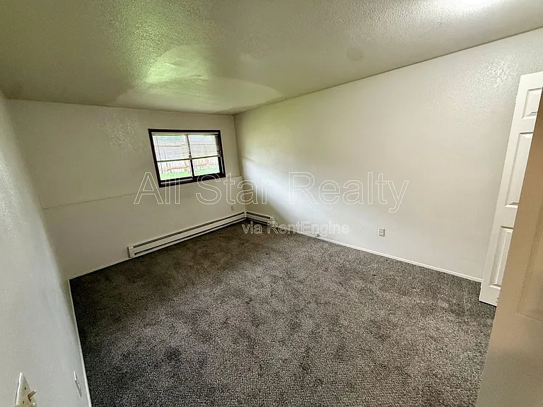 211 McCarrey St #2B — Photo 12