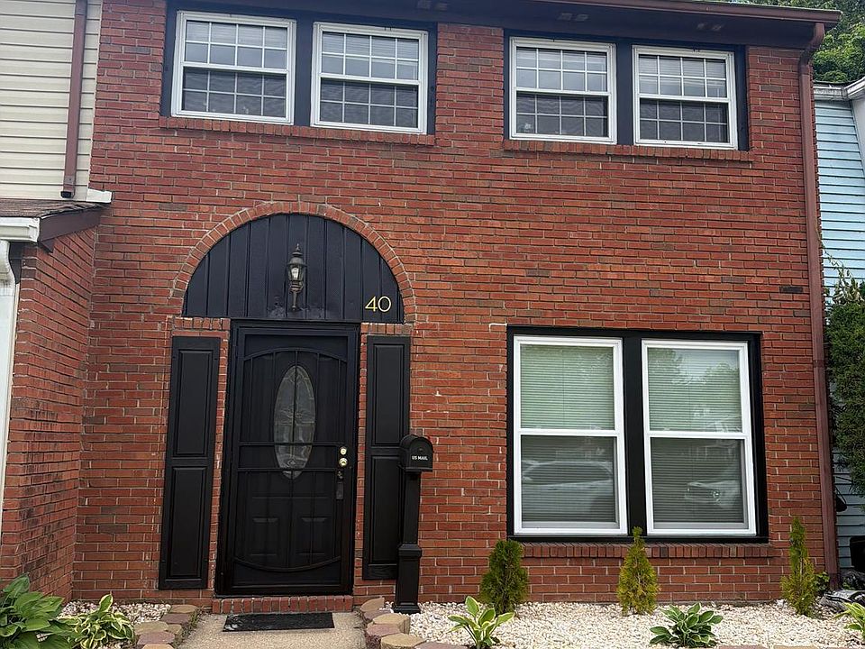 1st image of 40 Rittenhouse Dr