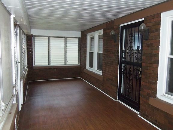 4th image of 416 Elmwood Ave