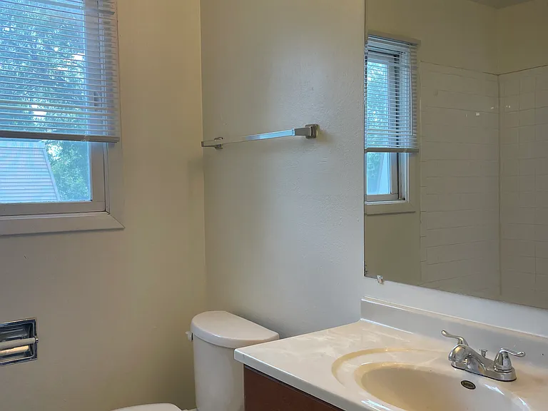 6214 Raymond Rd — Photo 20