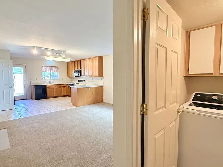 1126 Vista Pointe Cir — Photo 13