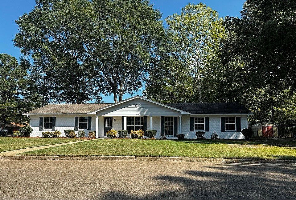1st image of 600 Cottonwood Dr