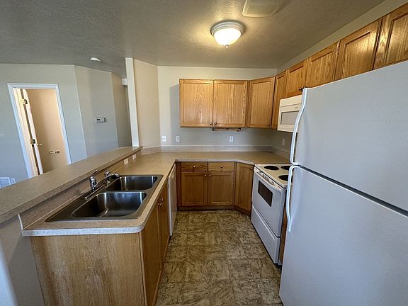 5th image of 3555 Deloy Dr APT 4