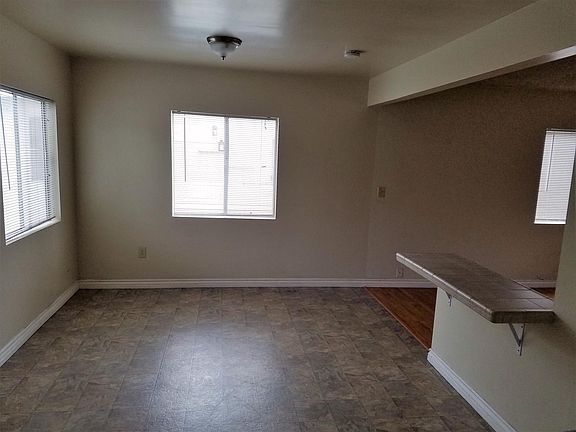 3rd image of 1527 E 5th St APT 4