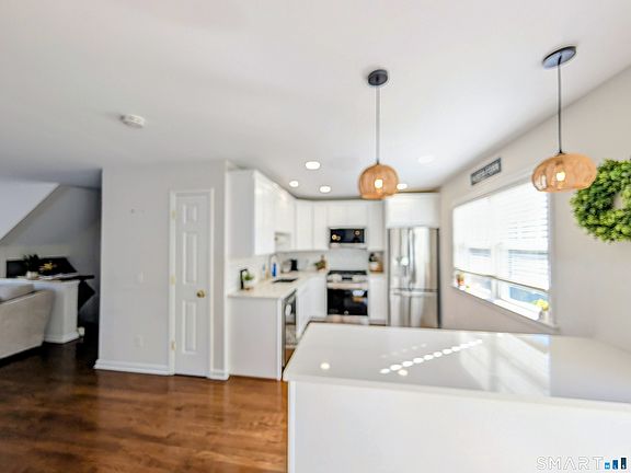 4th image of 15 Scuppo Road #102