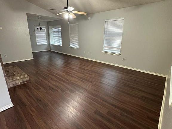 4th image of 5312 Waterford Dr