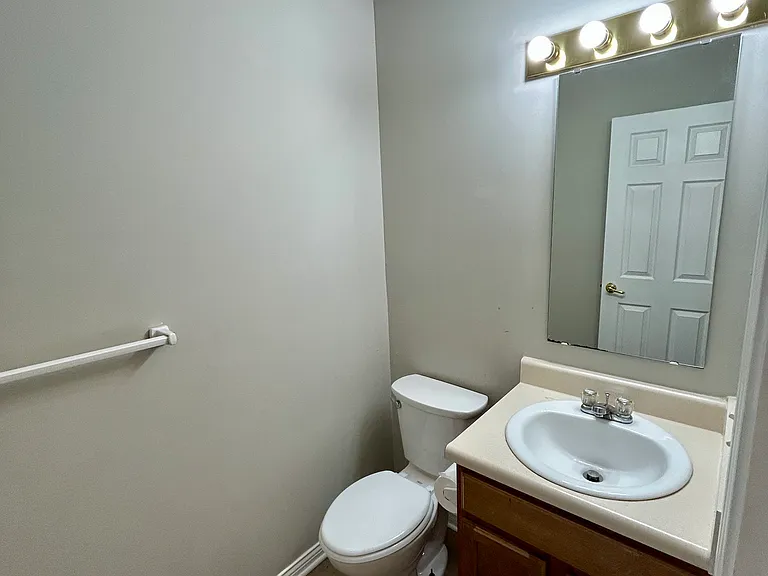 3039 Armory Dr — Photo 14