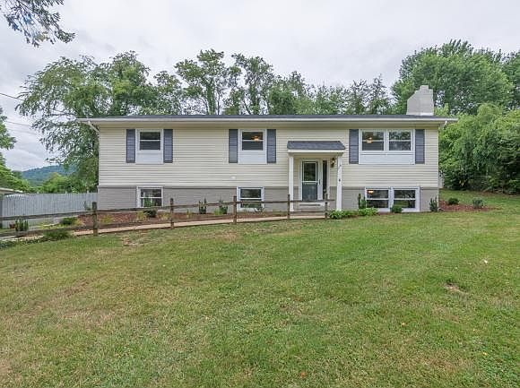 1st image of 114 Fairlawn Dr