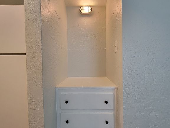 4th image of 820 8th Ave S APT C