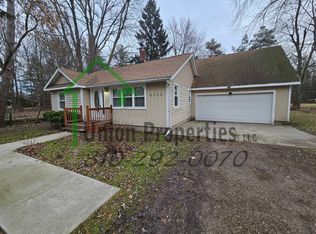 4244 Parker Rd, Fort Gratiot, MI 48059