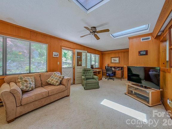 3rd image of 22 Tilson Trl