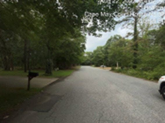 5th image of 54 Hoffman Dr