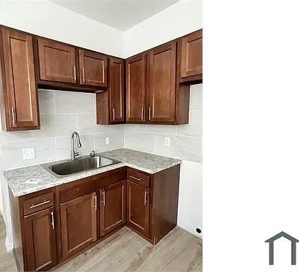 101 W 21st St — Photo 5