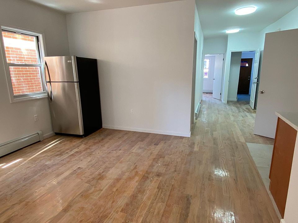 1st image of 10814 37th Ave Floor 1