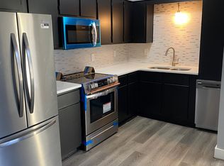 15 W 61st St #B, Savannah, GA 31405