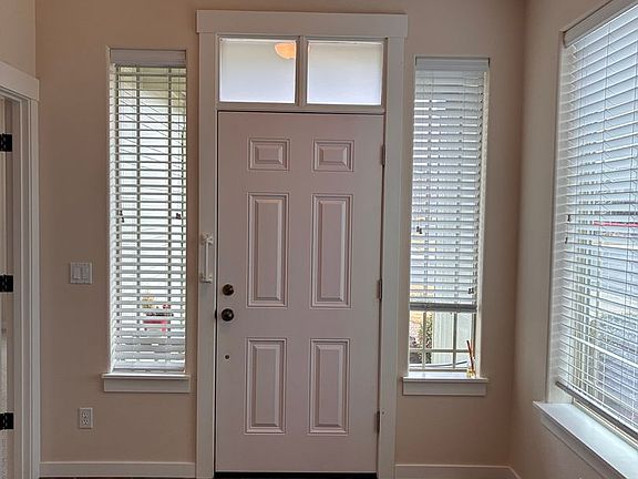 4th image of 2926 NE Dogwood Dr