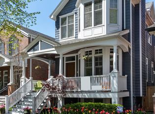 3720 N Leavitt St, Chicago, IL 60618