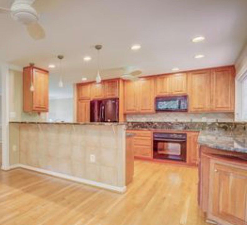 1st image of 5103 Colebrook Pl