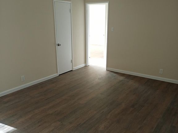4th image of 10148 Bel Air Ave #A