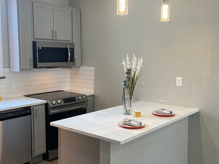 4705 Washington Blvd #B — Photo 4