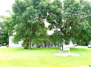 201 Wicker St, Gayville, SD 57031