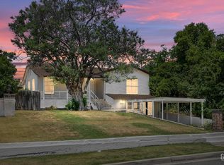 2922 Elmwood Ave, Bakersfield, CA 93305