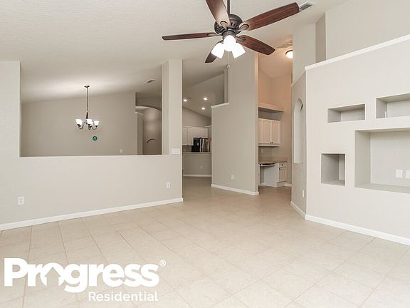 3rd image of 2982 White Cedar Cir