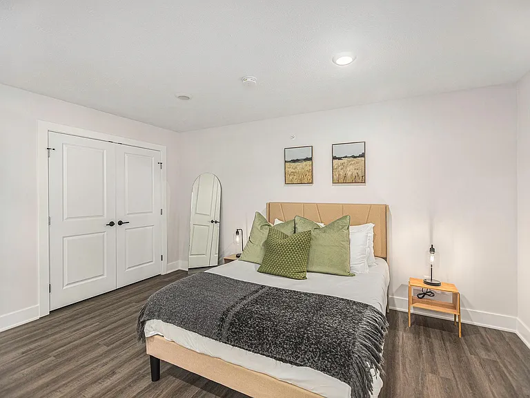 1562 Michigan St NE #7 — Photo 2