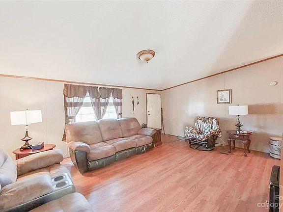 3rd image of 5136 Southbrook Dr