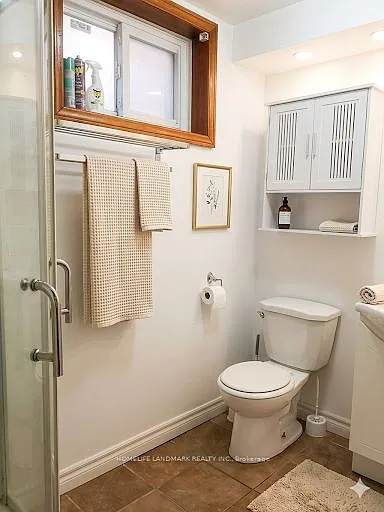 22 Glendinning Ave #LOWER — Photo 6
