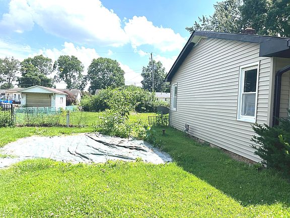 3rd image of 1919 Spang Ave